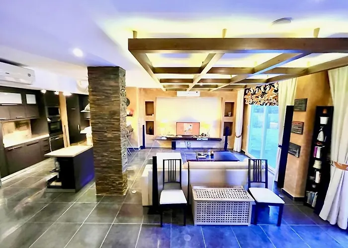 Luxurious Ritz Дом отдыха *
