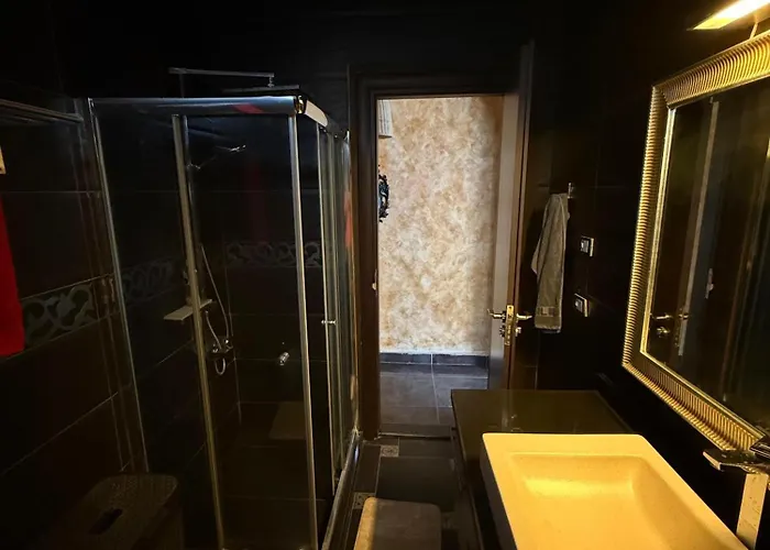 Luxurious Ritz *
